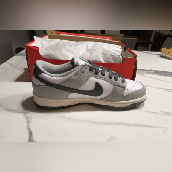 Nike dunk low light smoke grey - Picture 2 of 3